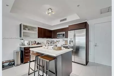 90 SW 3rd St #3211, Miami, FL 33130 - Photo 6