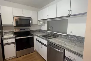 3031 Holiday Springs Blvd, Margate, FL 33063 - Photo 4