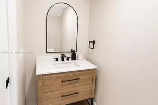 2505 NE 193rd St, Miami, FL 33180 - Photo 16