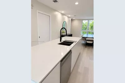 2505 NE 193rd St #4211, Miami, FL 33180 - Photo 4