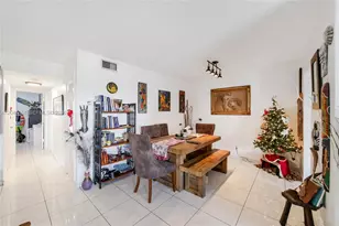 541 Blue Heron Dr, Hallandale Beach, FL 33009 - Photo 4