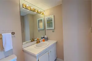 20335 W Country Club Dr, Aventura, FL 33180 - Photo 20