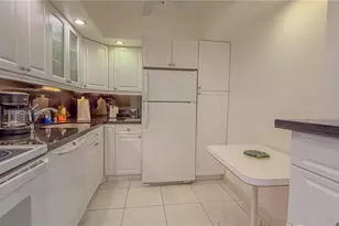 20335 W Country Club Dr, Aventura, FL 33180 - Photo 28