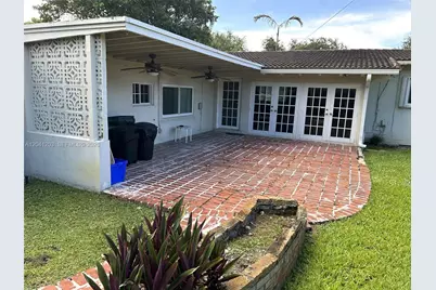 870 NE 97th St, Miami Shores, FL 33138 - Photo 22