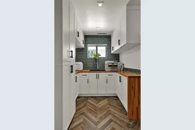 16416 NE 32nd Ave, North Miami Beach, FL 33160 - Photo 14
