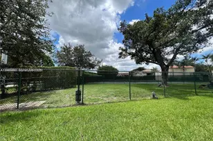 1227 SW 46th Ave, Pompano Beach, FL 33069 - Photo 26