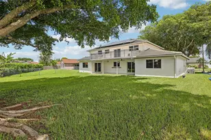 15010 E Falcons Lea Dr, Davie, FL 33331 - Photo 4