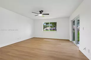 15010 E Falcons Lea Dr, Davie, FL 33331 - Photo 52