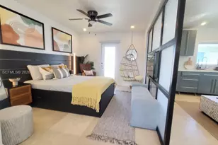338 Roosevelt St, Hollywood, FL 33019 - Photo 2
