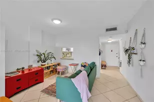 3199 S Ocean Dr, Hallandale Beach, FL 33009 - Photo 2