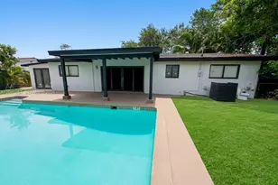 19700 NE 11th Pl, Miami, FL 33179 - Photo 36