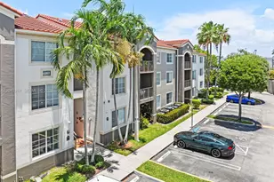 6861 SW 44th St, Miami, FL 33155 - Photo 2