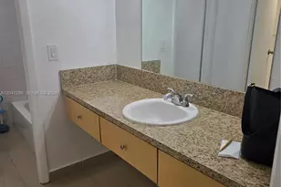 4675 W 18th Ct, Hialeah, FL 33012 - Photo 8