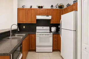 7250 NW 177th St, Hialeah, FL 33015 - Photo 6