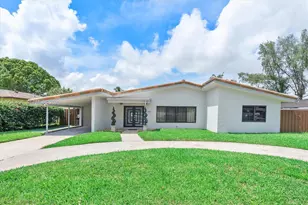 2531 NE 195th St, Miami, FL 33180 - Photo 12