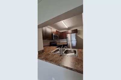 496 NW 165th St Rd #D-612, Miami, FL 33169 - Photo 2