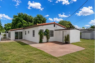 1980 NE 174th St, North Miami Beach, FL 33162 - Photo 2