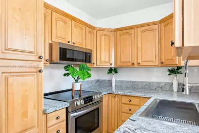 1980 NE 174th St, North Miami Beach, FL 33162 - Photo 4