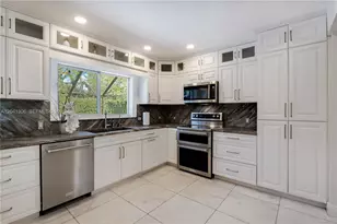 8480 SW 66th St, Miami, FL 33143 - Photo 16