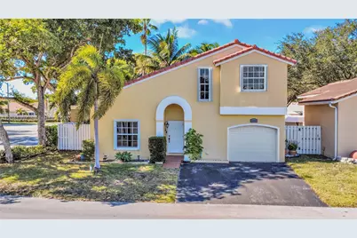 12797 NW 13th St, Sunrise, FL 33323 - Photo 2