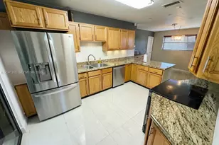 10015 SW 213th Terrace, Cutler Bay, FL 33189 - Photo 8