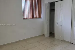 10090 NW 80th Ct, Hialeah Gardens, FL 33016 - Photo 12