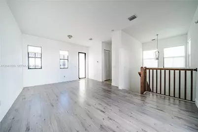 8478 NW 52nd St, Doral, FL 33166 - Photo 36
