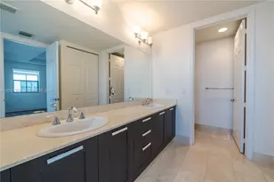8478 NW 52nd St, Doral, FL 33166 - Photo 26