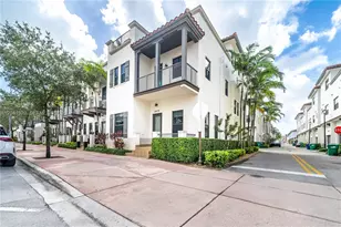8478 NW 52nd St, Doral, FL 33166 - Photo 2