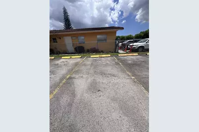 231 E 7th St #202, Hialeah, FL 33010 - Photo 10