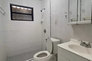 231 E 7th St, Hialeah, FL 33010 - Photo 8