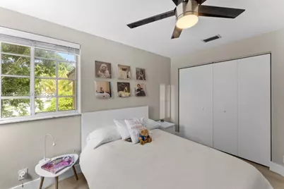 1179 Laguna Springs Dr, Weston, FL 33326 - Photo 38