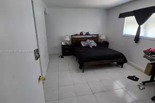 990 Biarritz Dr, Miami Beach, FL 33141 - Photo 12