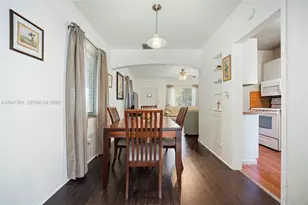 2750 NW 4th St, Miami, FL 33125 - Photo 10