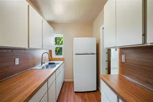 2750 NW 4th St, Miami, FL 33125 - Photo 12