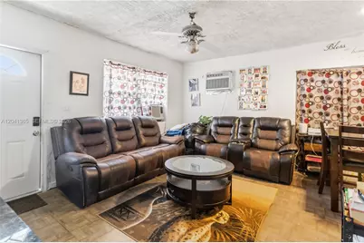 555 Harem Ave, Opa-Locka, FL 33054 - Photo 6