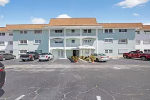 111 Shore Ct, North Palm Beach, FL 33408 - Photo 2