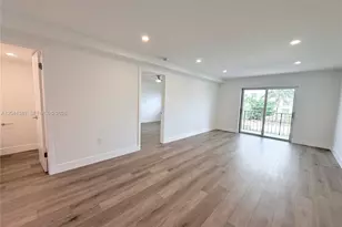 1900 Meridian Ave, Miami Beach, FL 33139 - Photo 4