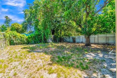 2910 NW 47th St, Miami, FL 33142 - Photo 26