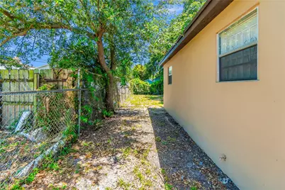 2910 NW 47th St, Miami, FL 33142 - Photo 24