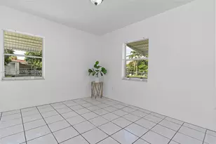 2024 NE 174th St, North Miami Beach, FL 33162 - Photo 24
