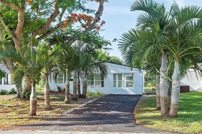 2024 NE 174th St, North Miami Beach, FL 33162 - Photo 32