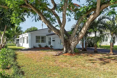 2024 NE 174th St, North Miami Beach, FL 33162 - Photo 2