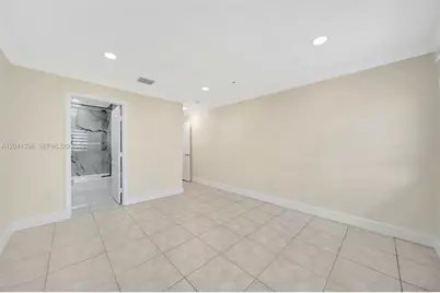 17620 NW 73rd Ave #205-17, Hialeah, FL 33015 - Photo 18