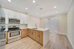17620 NW 73rd Ave, Hialeah, FL 33015 - Photo 2