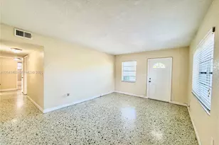 911 NW 22nd Pl, Miami, FL 33125 - Photo 4