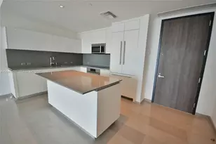 88 SW 7th St, Miami, FL 33130 - Photo 8