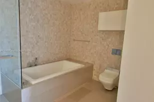 88 SW 7th St, Miami, FL 33130 - Photo 16