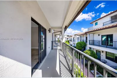 4856 NW 83rd Pkwy, Doral, FL 33166 - Photo 22