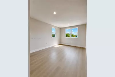5832 Wiley St, Hollywood, FL 33023 - Photo 14